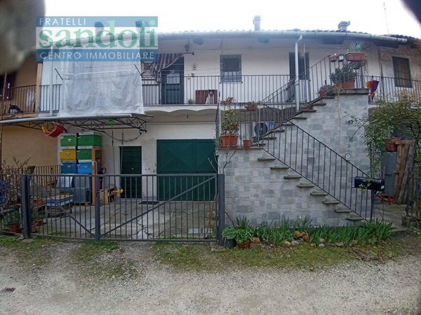 casa indipendente in vendita a Vercelli in zona Zona Belvedere