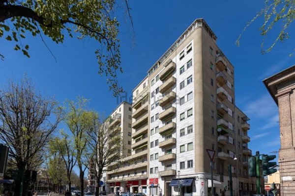 appartamento in vendita a Vercelli in zona Centro Città