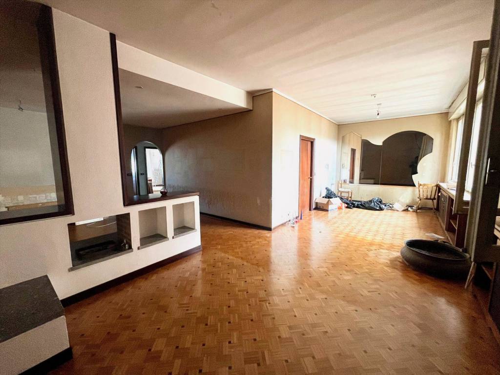 casa indipendente in vendita a Vercelli