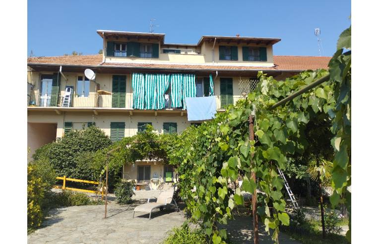 casa indipendente in vendita a Vercelli
