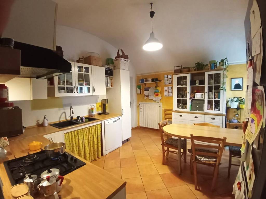casa indipendente in vendita a Vercelli in zona Zona Belvedere