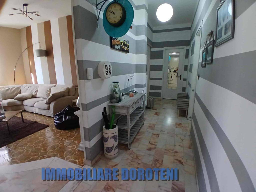 appartamento in vendita a Vercelli in zona Centro Città