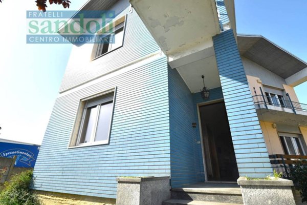 casa indipendente in vendita a Vercelli