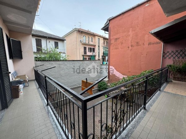 casa indipendente in vendita a Vercelli in zona Centro Città