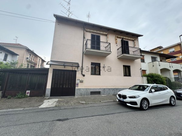 casa indipendente in vendita a Vercelli in zona Centro Città