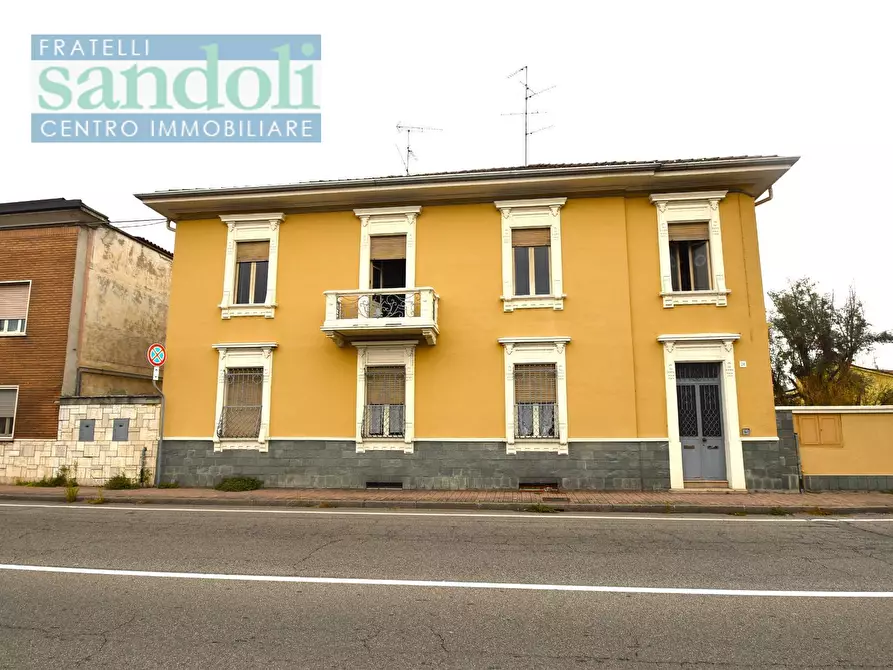 casa indipendente in vendita a Vercelli in zona Centro Città