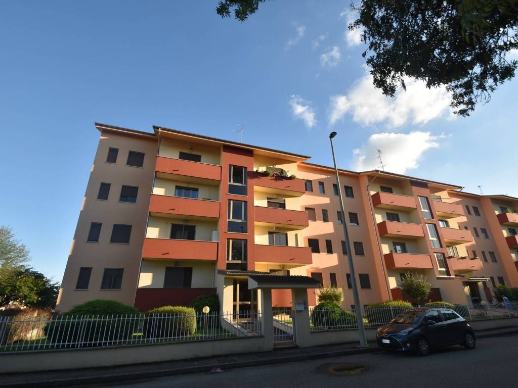 appartamento in vendita a Vercelli in zona Porta Torino