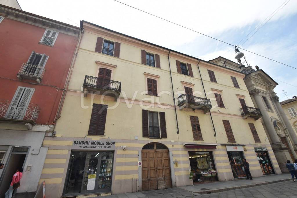 appartamento in vendita a Vercelli in zona Centro Città