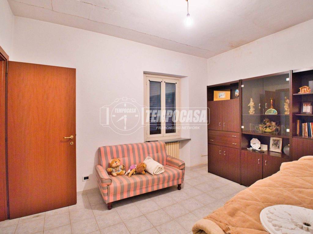 casa indipendente in vendita a Vercelli in zona Cappuccini