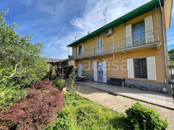 casa indipendente in vendita a Vercelli