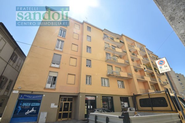 appartamento in vendita a Vercelli in zona Centro Città