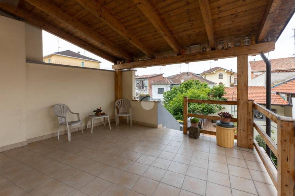 appartamento in vendita a Vercelli in zona Corso Prestinari