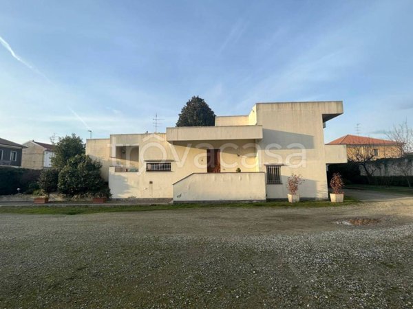 casa indipendente in vendita a Vercelli