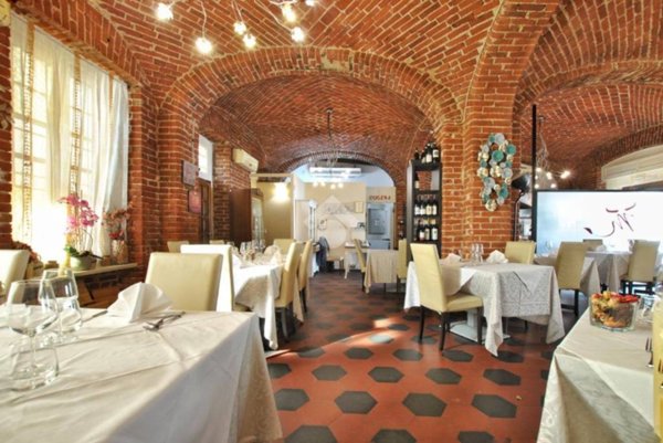 negozio in vendita a Vercelli in zona Centro Città