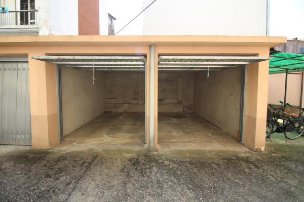 negozio in vendita a Vercelli in zona Centro Città