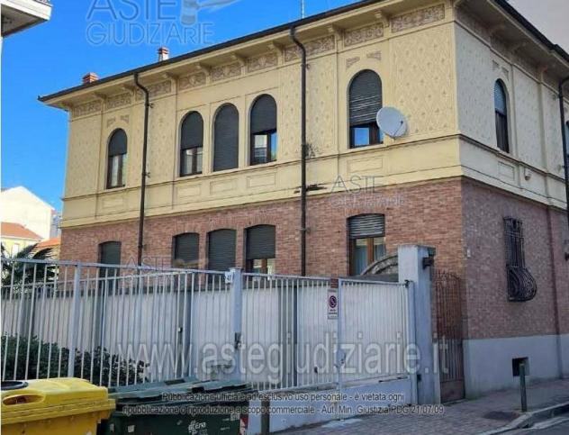 casa indipendente in vendita a Vercelli