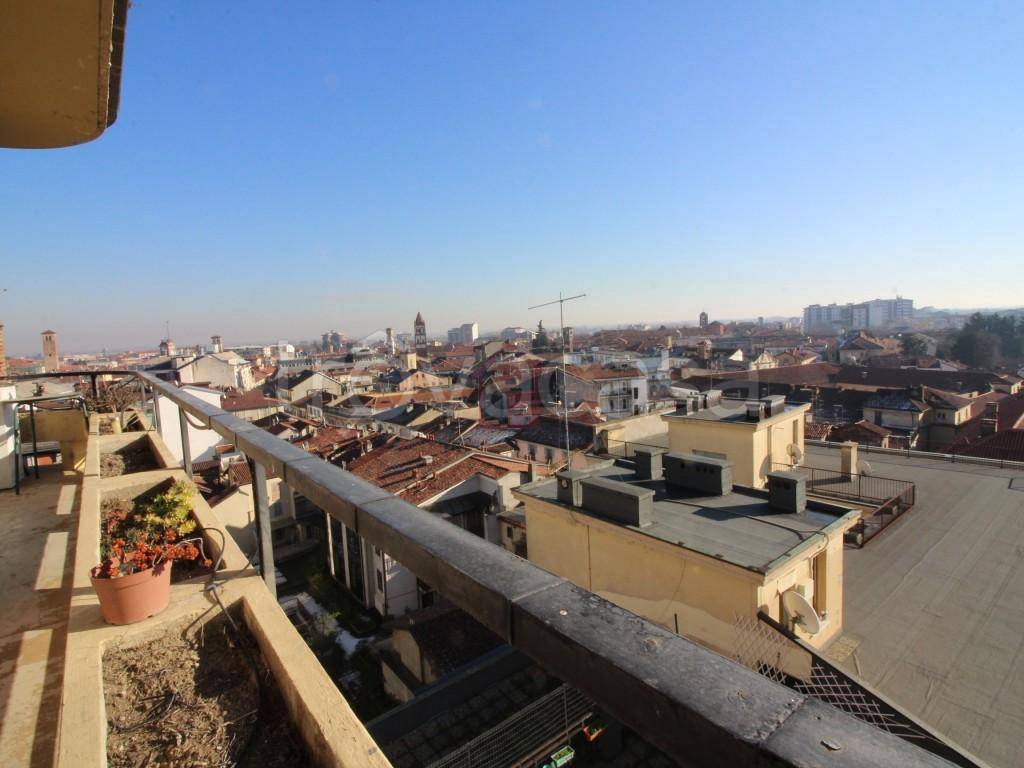 appartamento in vendita a Vercelli in zona Centro Città
