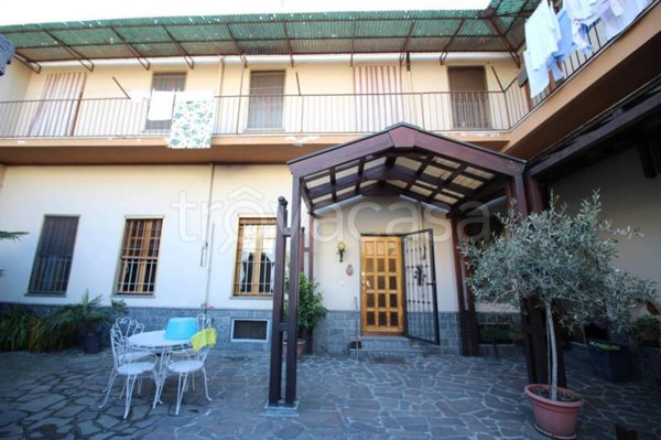 casa indipendente in vendita a Vercelli in zona Zona Belvedere