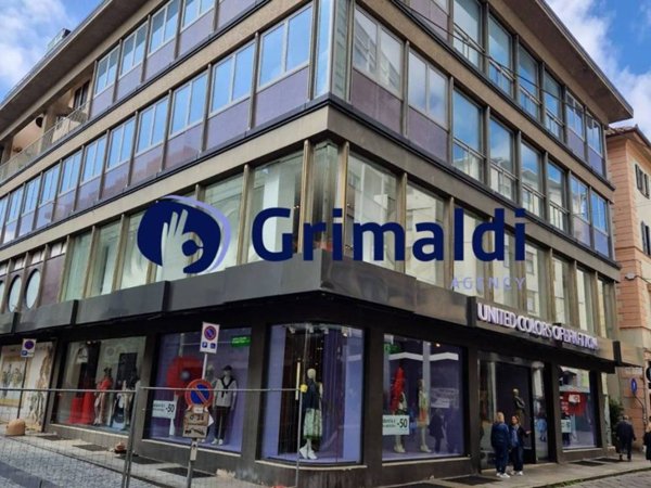 ufficio in vendita a Vercelli in zona Centro Città
