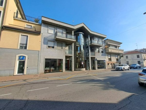 negozio in vendita a Vercelli in zona Centro Città