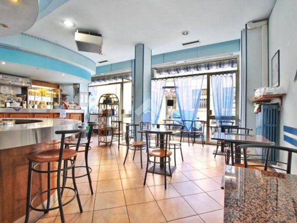 negozio in vendita a Vercelli in zona Centro Città