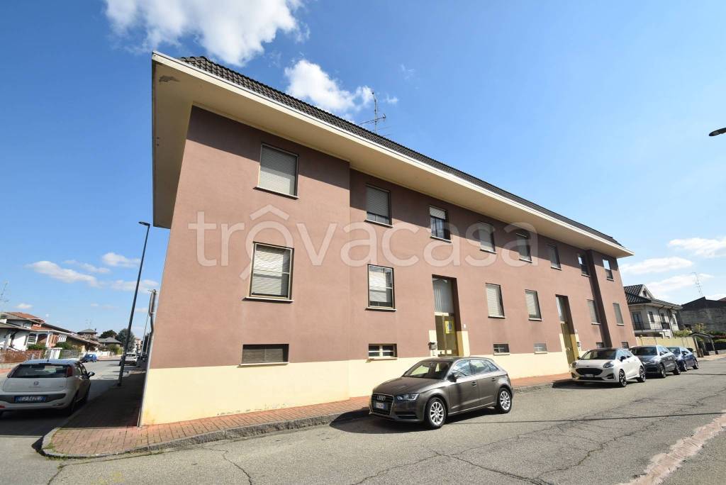 appartamento in vendita a Vercelli in zona Porta Torino