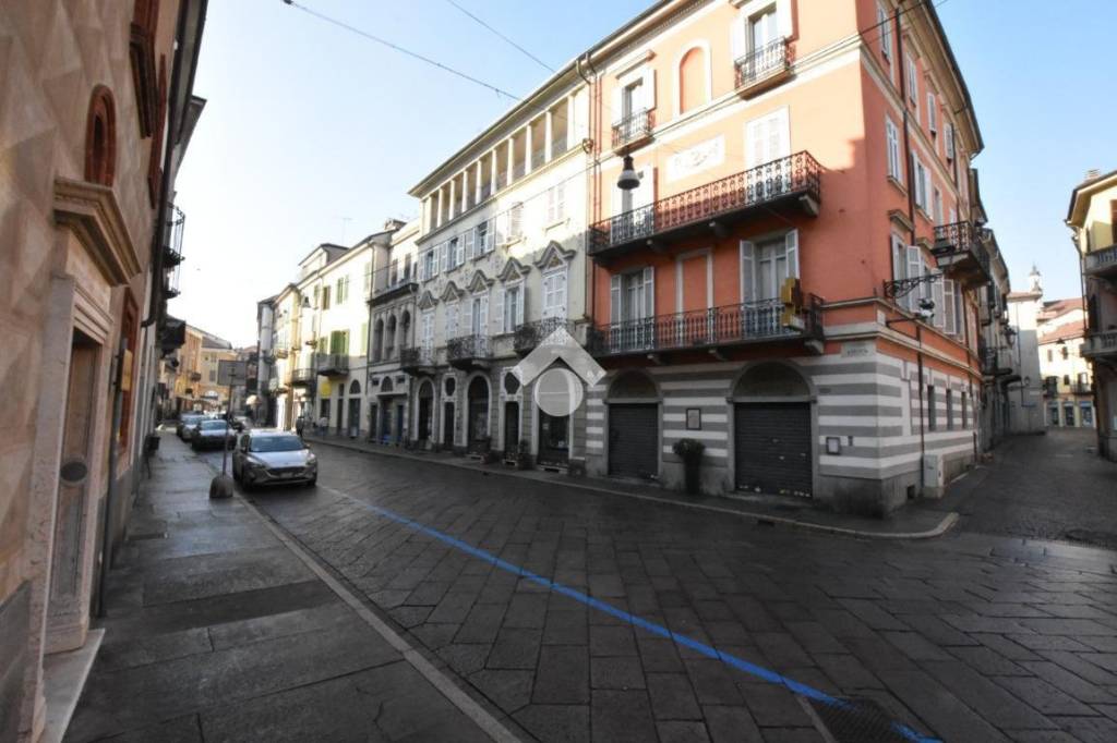 appartamento in vendita a Vercelli in zona Centro Città