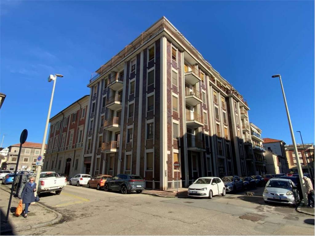 appartamento in vendita a Vercelli in zona Centro Città