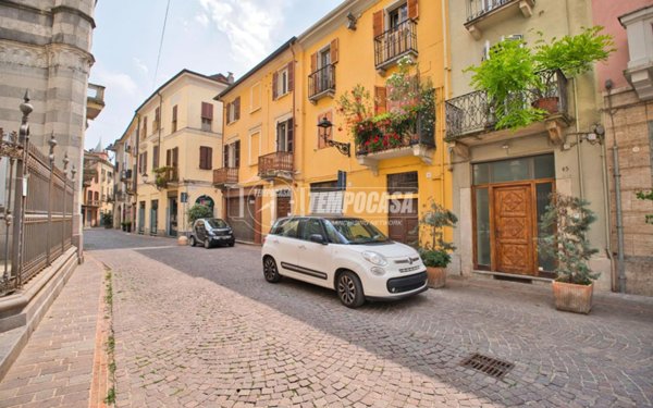 appartamento in vendita a Vercelli in zona Centro Città