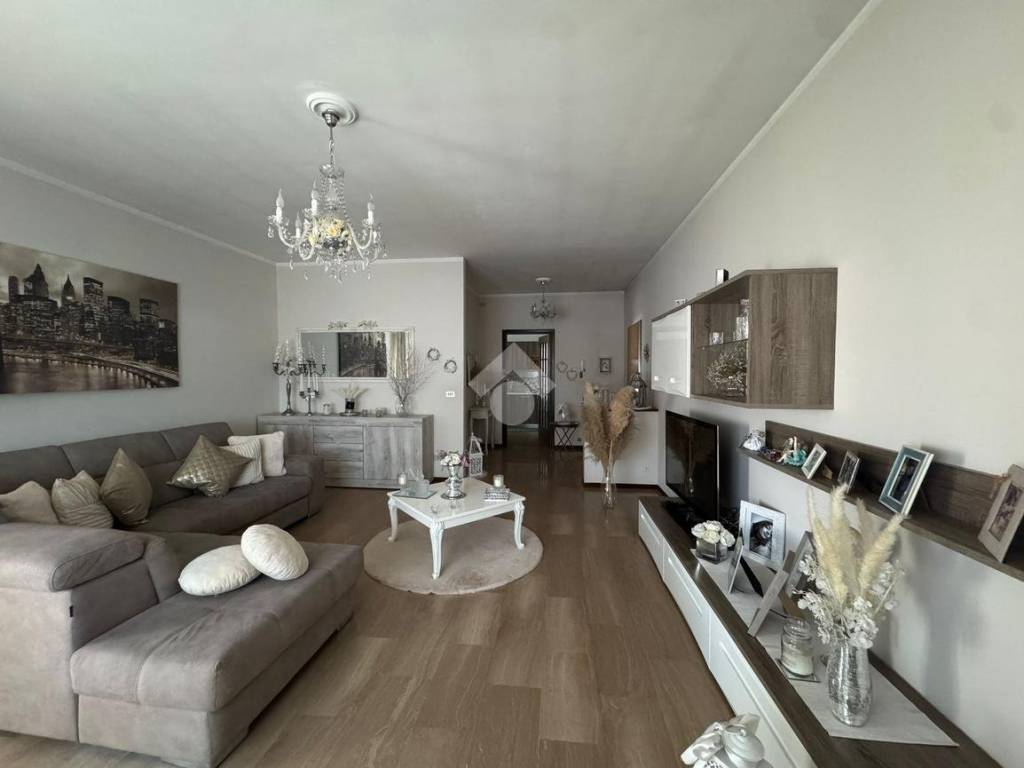 appartamento in vendita a Vercelli in zona Porta Torino