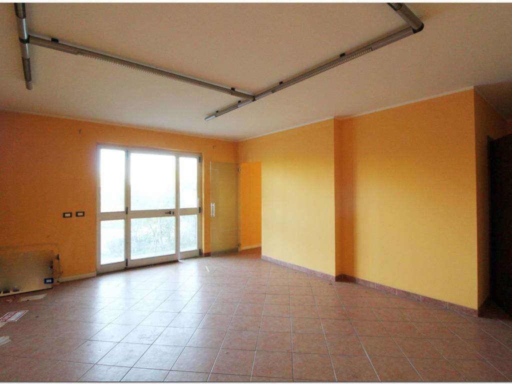 ufficio in vendita a Vercelli