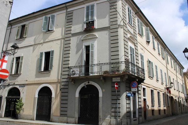 appartamento in vendita a Vercelli in zona Centro Città