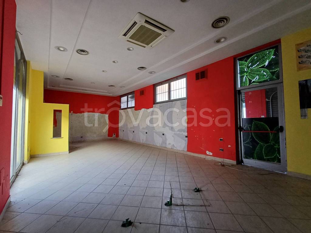 negozio in vendita a Vercelli