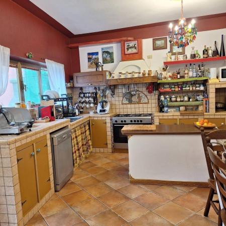 casa indipendente in vendita a Vercelli in zona Centro Città