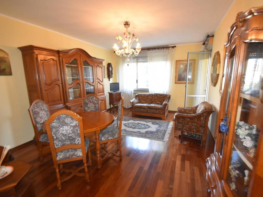 appartamento in vendita a Vercelli in zona Centro Città