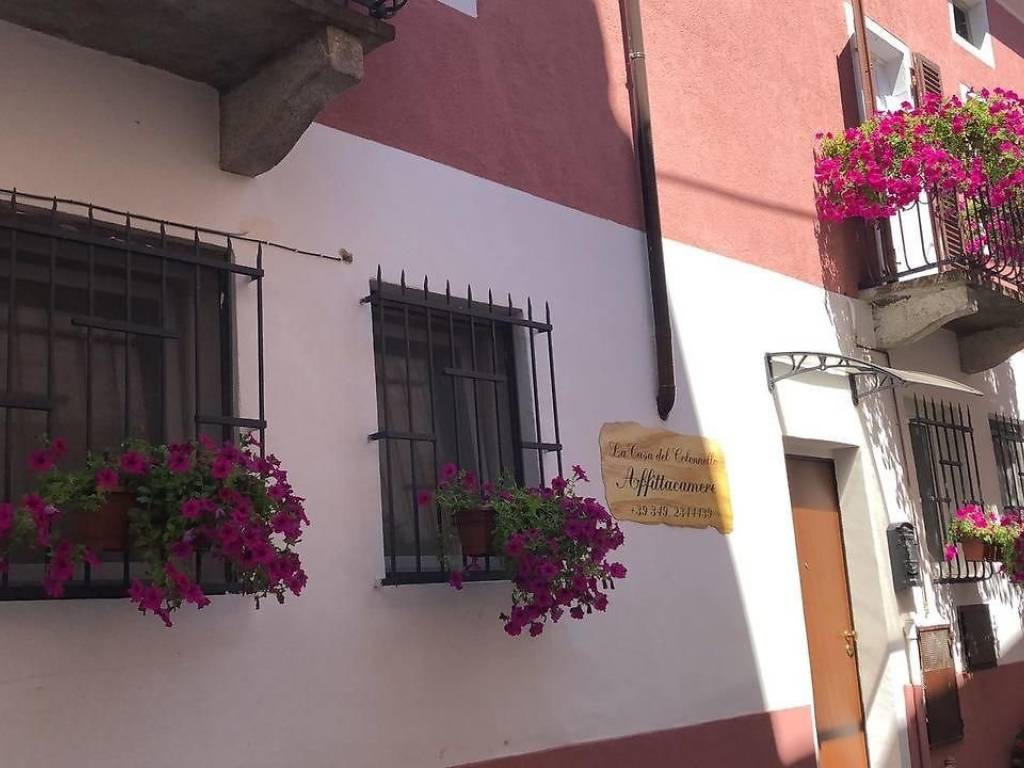 casa indipendente in vendita a Vercelli in zona Centro Città