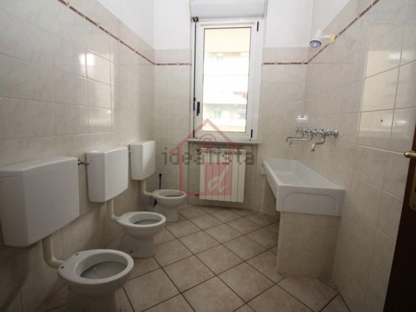 ufficio in vendita a Vercelli in zona Corso Prestinari