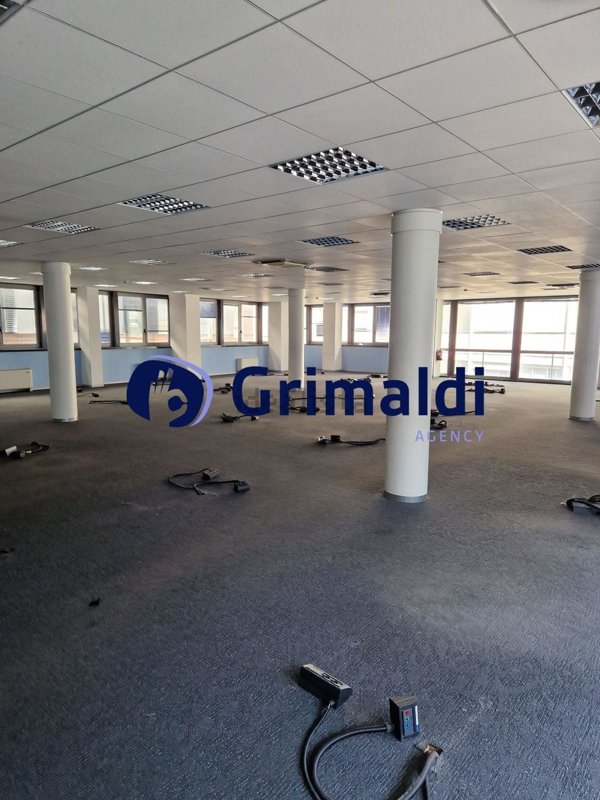 ufficio in vendita a Vercelli in zona Centro Città