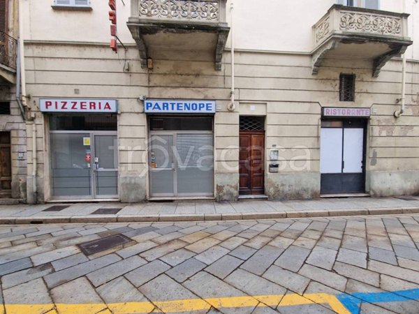 negozio in vendita a Vercelli in zona Centro Città