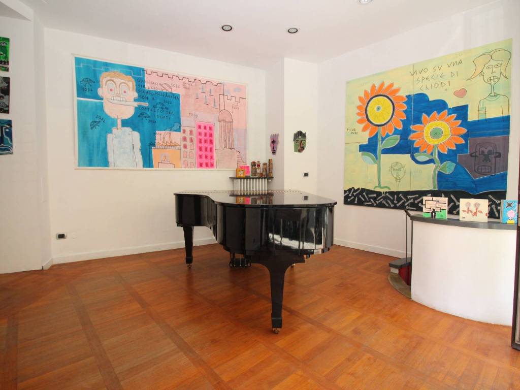 ufficio in vendita a Vercelli in zona Centro Città