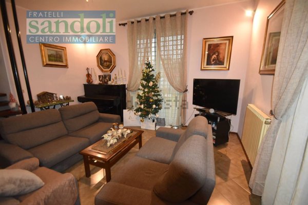 casa indipendente in vendita a Vercelli in zona Porta Torino