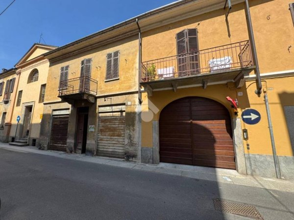 casa indipendente in vendita a Vercelli in zona Centro Città