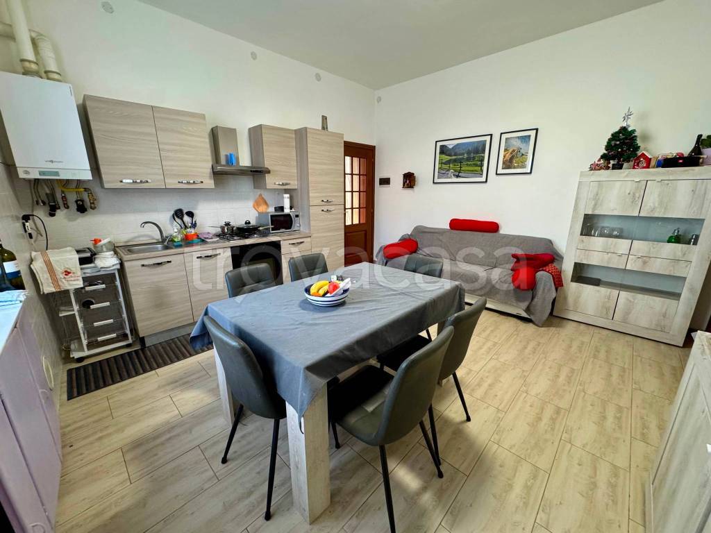 appartamento in vendita a Vercelli in zona Centro Città