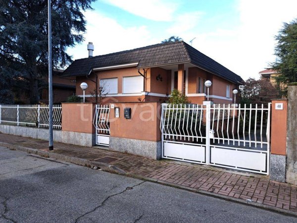 casa indipendente in vendita a Vercelli
