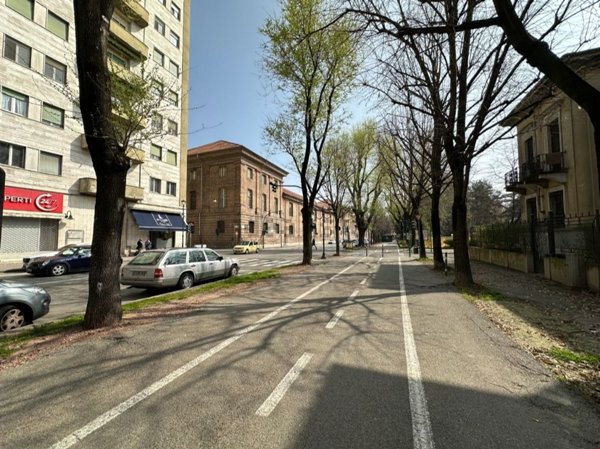 ufficio in vendita a Vercelli in zona Centro Città