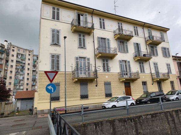 appartamento in vendita a Vercelli in zona Via Monviso