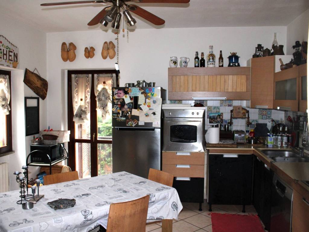 appartamento in vendita a Vercelli in zona Cappuccini