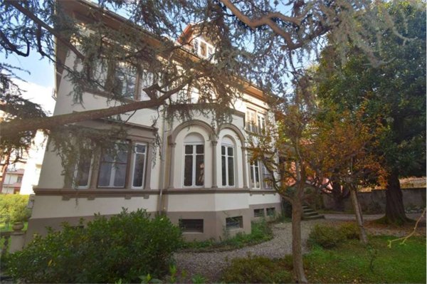 casa indipendente in vendita a Vercelli in zona Corso Italia
