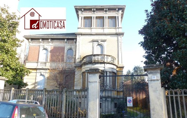 casa indipendente in vendita a Vercelli in zona Centro Città
