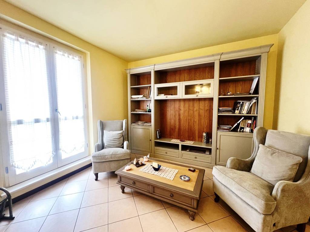 appartamento in vendita a Vercelli in zona Centro Città